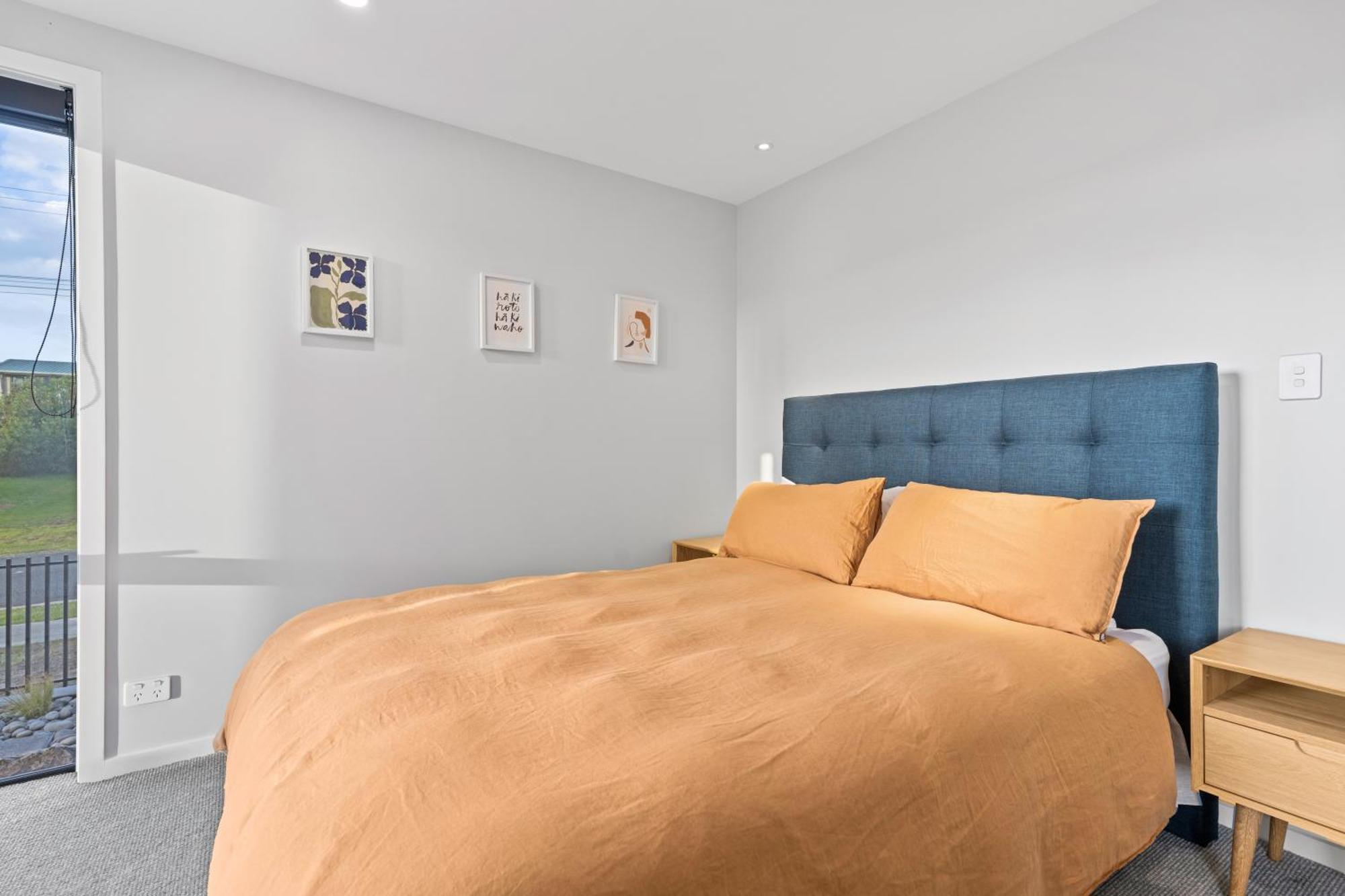 Pukehina Estuary Sunset Views Townhouse & Studio ภายนอก รูปภาพ